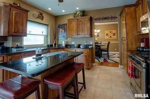 332 Keystone Dr, Chatham, IL 62629 photo 14