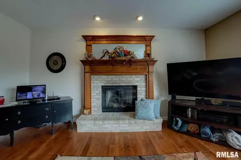 332 Keystone Dr, Chatham, IL 62629 photo 44