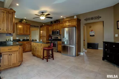 332 Keystone Dr, Chatham, IL 62629 photo 16