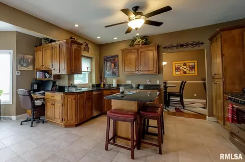 332 Keystone Dr, Chatham, IL 62629 photo 15