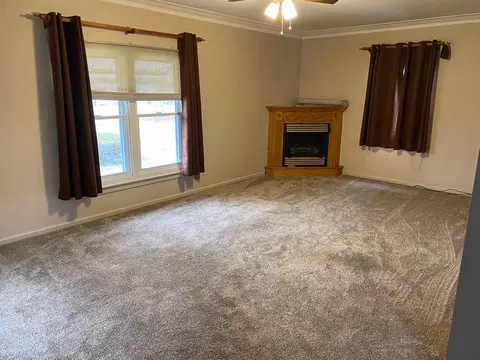 2056 Marland St, Springfield, IL 62702 photo 2