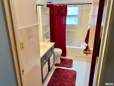 2056 Marland St, Springfield, IL 62702 photo 8