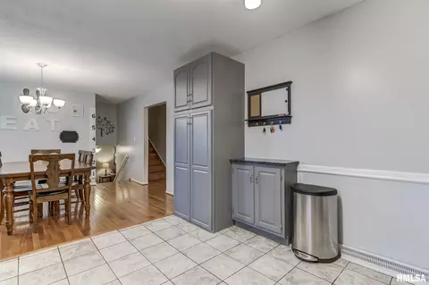 623 E Main St, Rochester, IL 62563 photo 13
