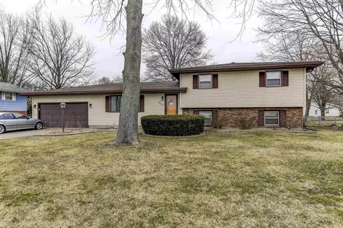623 E Main St, Rochester, IL 62563 photo 1