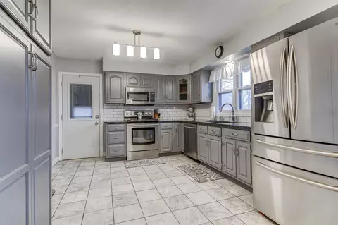 623 E Main St, Rochester, IL 62563 photo 15