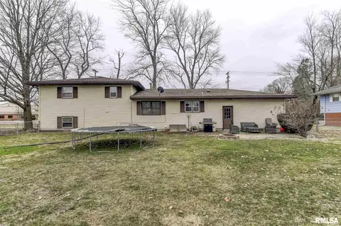 623 E Main St, Rochester, IL 62563 photo 36