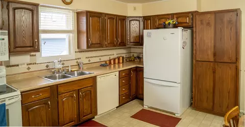 2432 Tamaroa Trl, Springfield, IL 62702 photo 7
