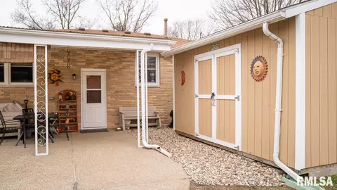 2432 Tamaroa Trl, Springfield, IL 62702 photo 25