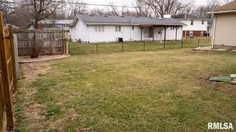 2432 Tamaroa Trl, Springfield, IL 62702 photo 29