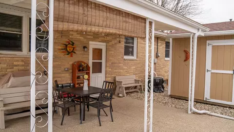 2432 Tamaroa Trl, Springfield, IL 62702 photo 24