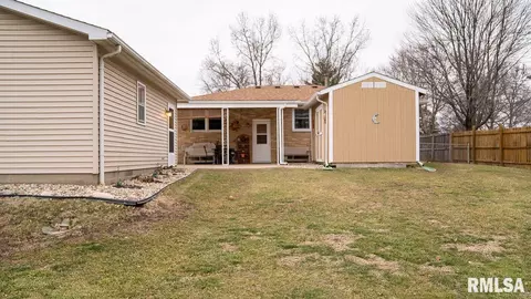 2432 Tamaroa Trl, Springfield, IL 62702 photo 28