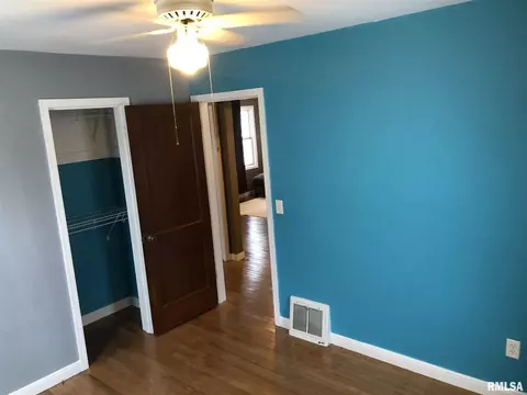1704 N 21st St, Springfield, IL 62704 photo 6