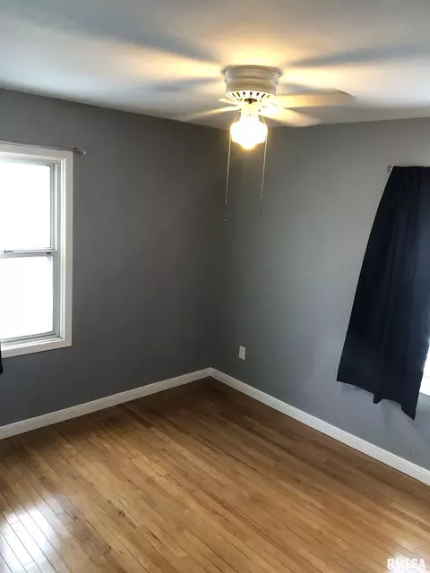 1704 N 21st St, Springfield, IL 62704 photo 5
