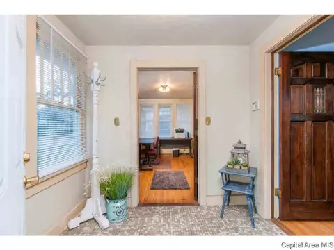 413 W Edwards St, Springfield, IL 62704 photo 4