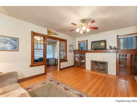413 W Edwards St, Springfield, IL 62704 photo 8