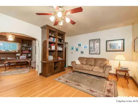 413 W Edwards St, Springfield, IL 62704 photo 7