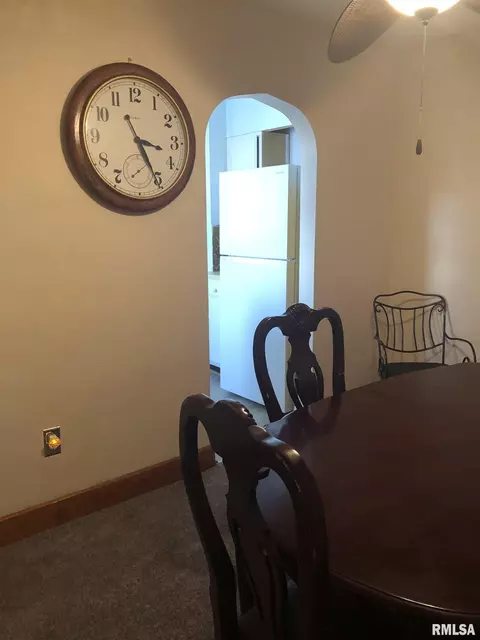 2404 S 8th St, Springfield, IL 62703 photo 9