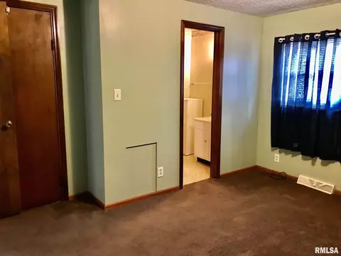 2847 S 12th St, Springfield, IL 62703 photo 11