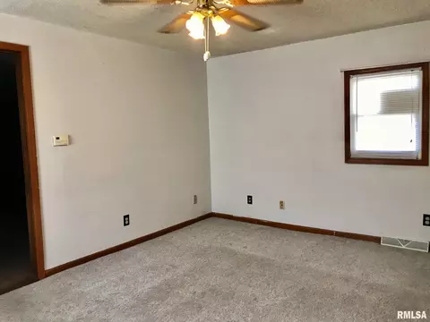 2847 S 12th St, Springfield, IL 62703 photo 3