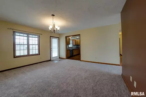 109 Forest Park, Chatham, IL 62629 photo 17