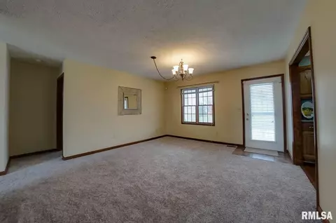 109 Forest Park, Chatham, IL 62629 photo 16