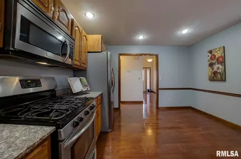 109 Forest Park, Chatham, IL 62629 photo 6