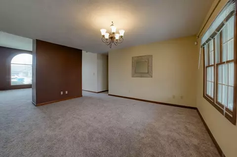 109 Forest Park, Chatham, IL 62629 photo 18