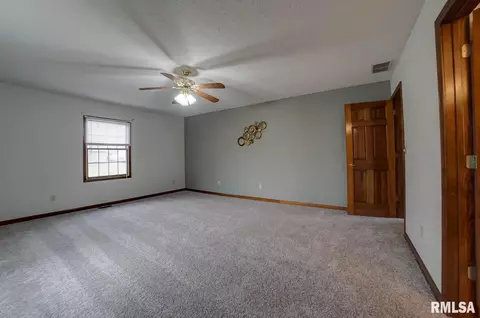 109 Forest Park, Chatham, IL 62629 photo 23