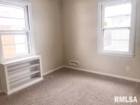 2516 S Whittier Ave, Springfield, IL 62704 photo 17