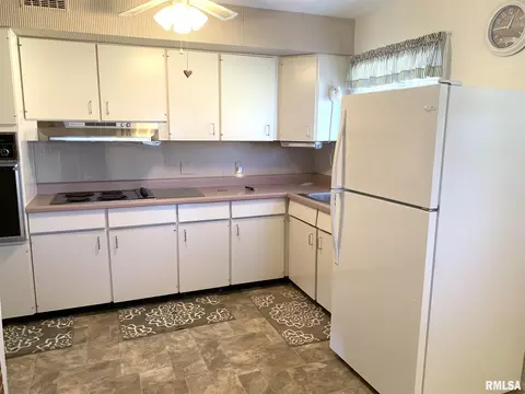 2 Twilight Ln, Springfield, IL 62707 photo 17