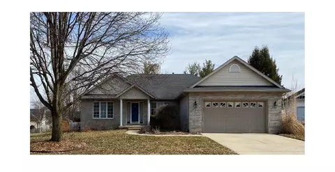 2012 Burgess Dr, Springfield, IL 62711 photo 1