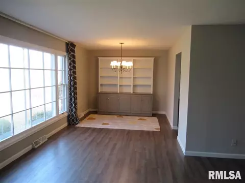 143 Oakmont Dr, Springfield, IL 62704 photo 7