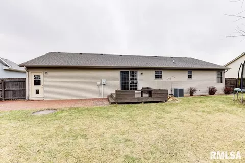 525 Willows Ave, Chatham, IL 62629 photo 25