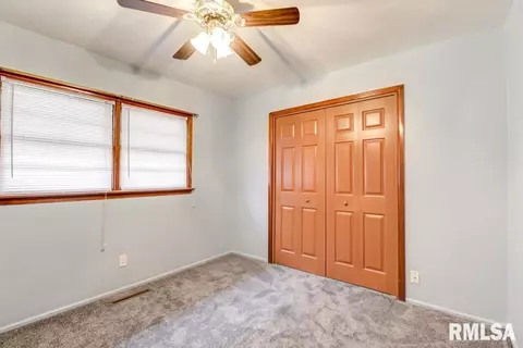 2101 N 17th St, Springfield, IL 62702 photo 9
