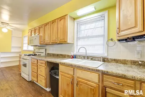 2101 N 17th St, Springfield, IL 62702 photo 5