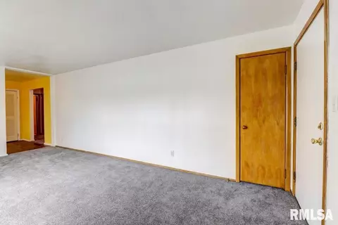 2101 N 17th St, Springfield, IL 62702 photo 4