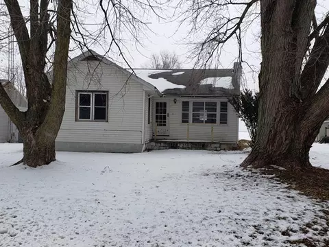 907 N Ellison St, Abingdon, IL 61410 photo 1