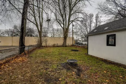 1521 S 4th St, Springfield, IL 62703 photo 33