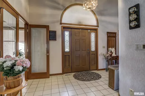 5695 Old Salem Ln, Springfield, IL 62711 photo 9