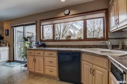 5695 Old Salem Ln, Springfield, IL 62711 photo 18