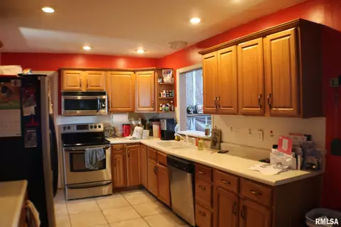 53 Horseshoe Dr, Springfield, IL 62702 photo 5