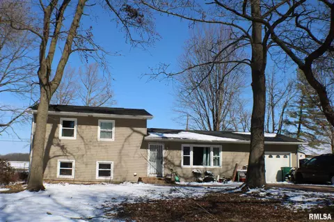 53 Horseshoe Dr, Springfield, IL 62702 photo 1