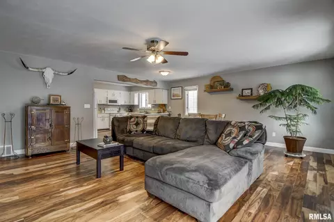 5221 Buford St, Springfield, IL 62703 photo 6