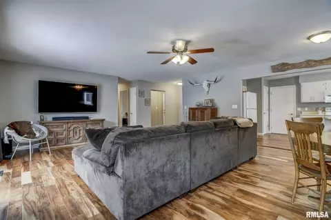 5221 Buford St, Springfield, IL 62703 photo 7
