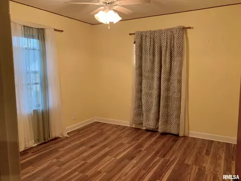 2456 S 5th St, Springfield, IL 62703 photo 5