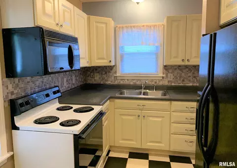 2456 S 5th St, Springfield, IL 62703 photo 10