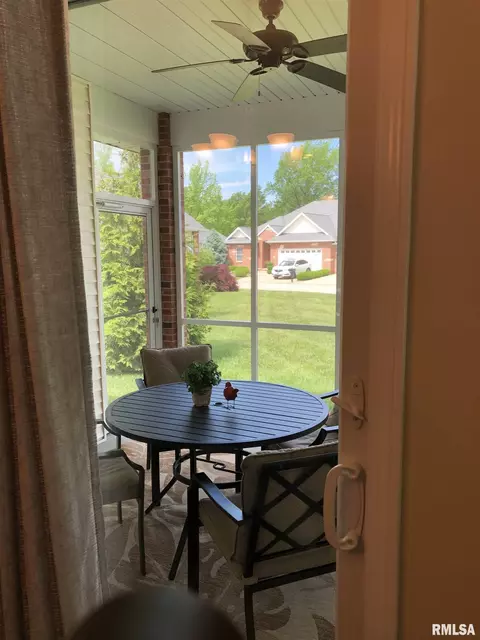 18 Mashie Ct, Springfield, IL 62707 photo 7