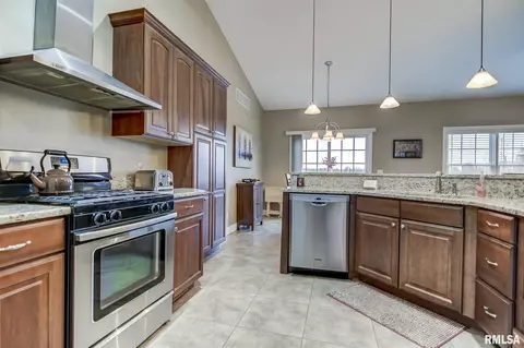 4713 Greenbriar Dr, Springfield, IL 62711 photo 13