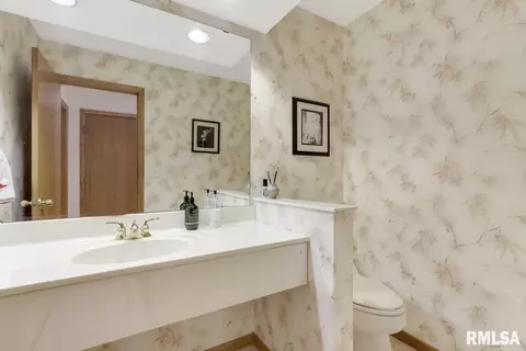 3700 W Bluffs Rd, Springfield, IL 62711 photo 25