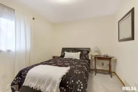 3700 W Bluffs Rd, Springfield, IL 62711 photo 32